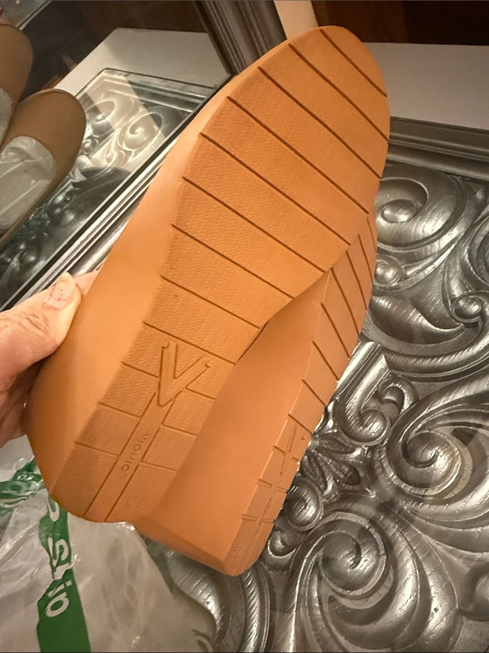 Vionic 6 Sutro Sereno Comfortable Tan Platform Wedge Pumps Camel Nubuck Leather